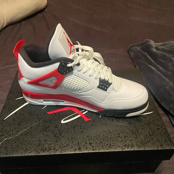 Jordan retro 4